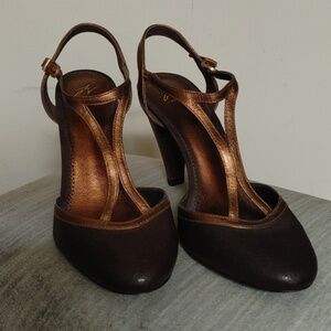 J. Vincent Brown & Bronze Heels 6